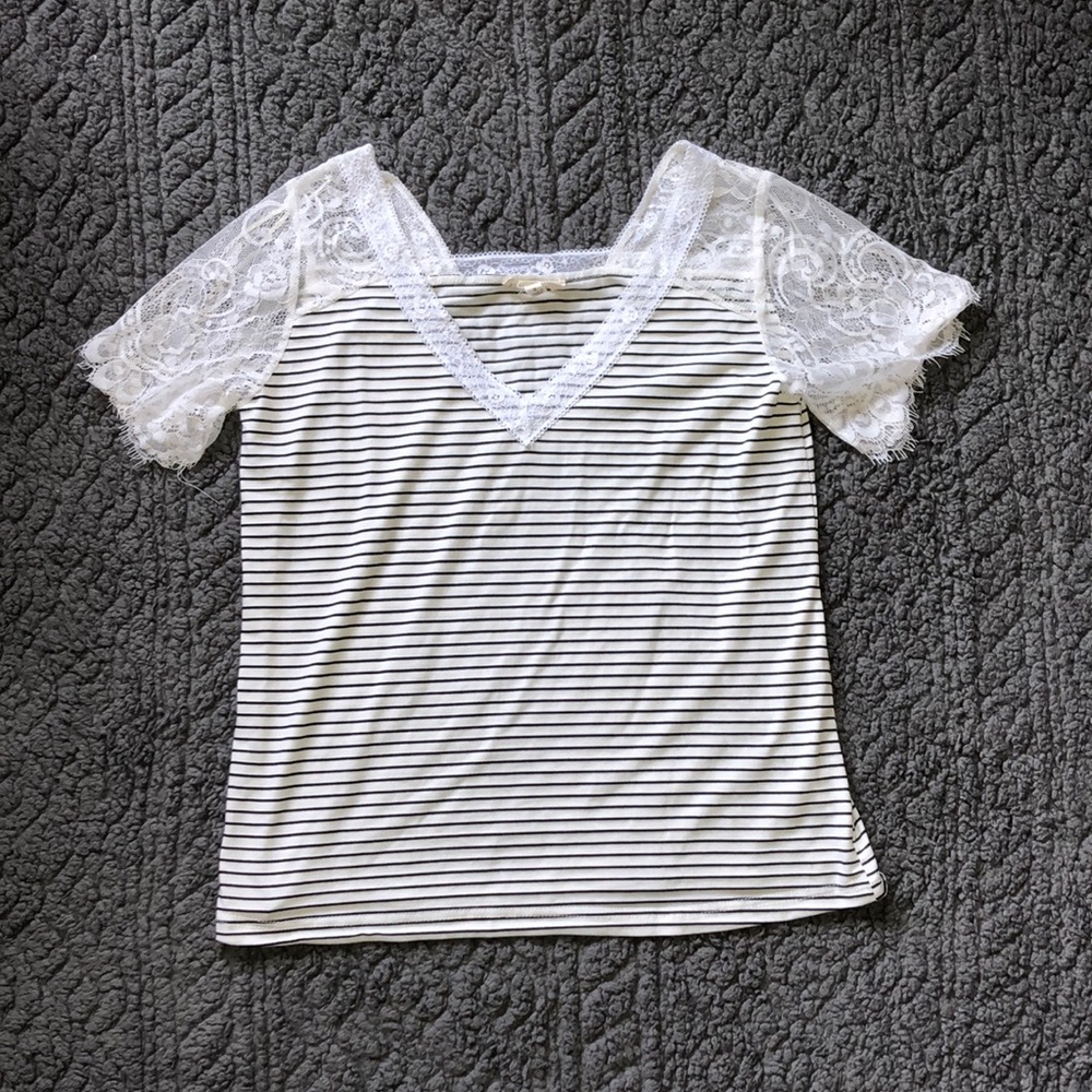 Eesome Striped Dress Shirt. Small.